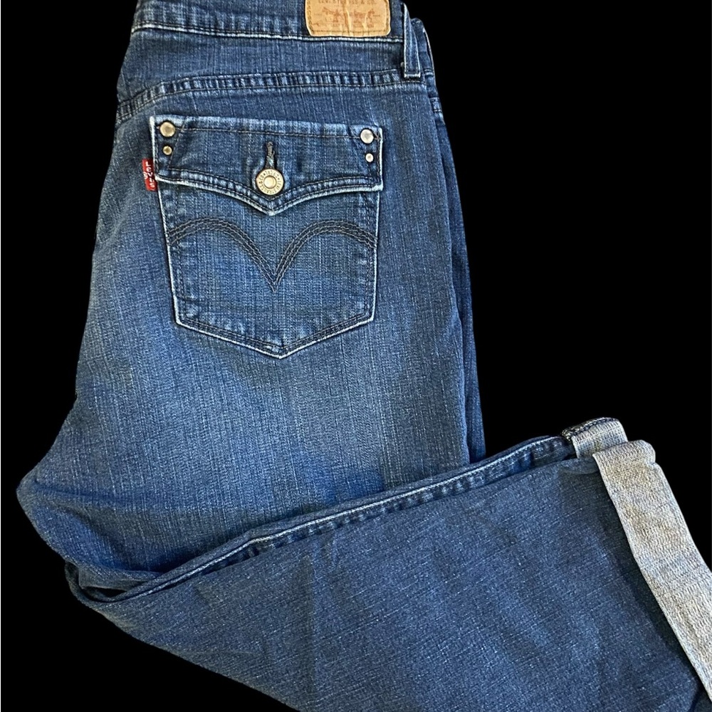 Super Cute Levi’s Capri Jeans. Size 14